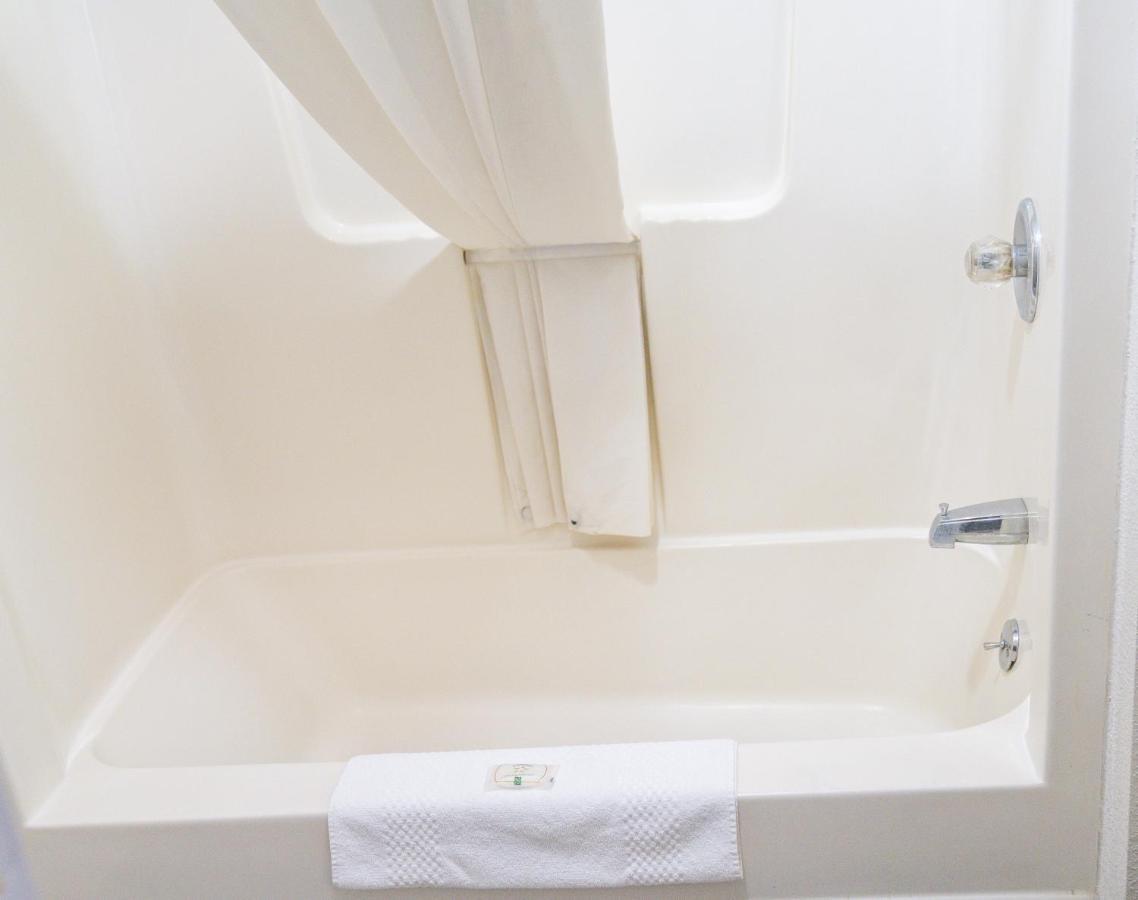 Quality Inn Seymour I-65 Экстерьер фото